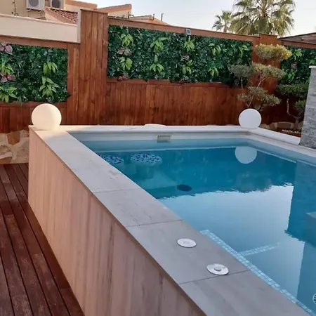 Sunny With Private Pool In + Enclosed Garden Villa *